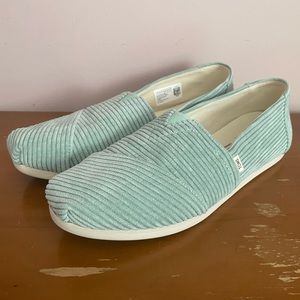 Cordaroy light green toms size 7